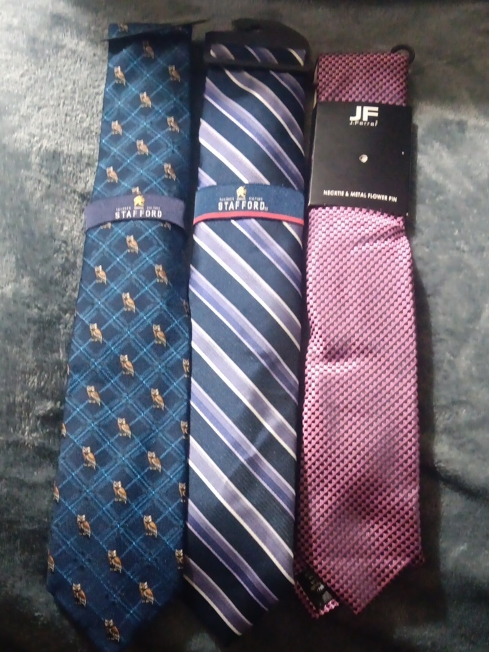 Stafford Men's Navy and Purple Striped Tie Set